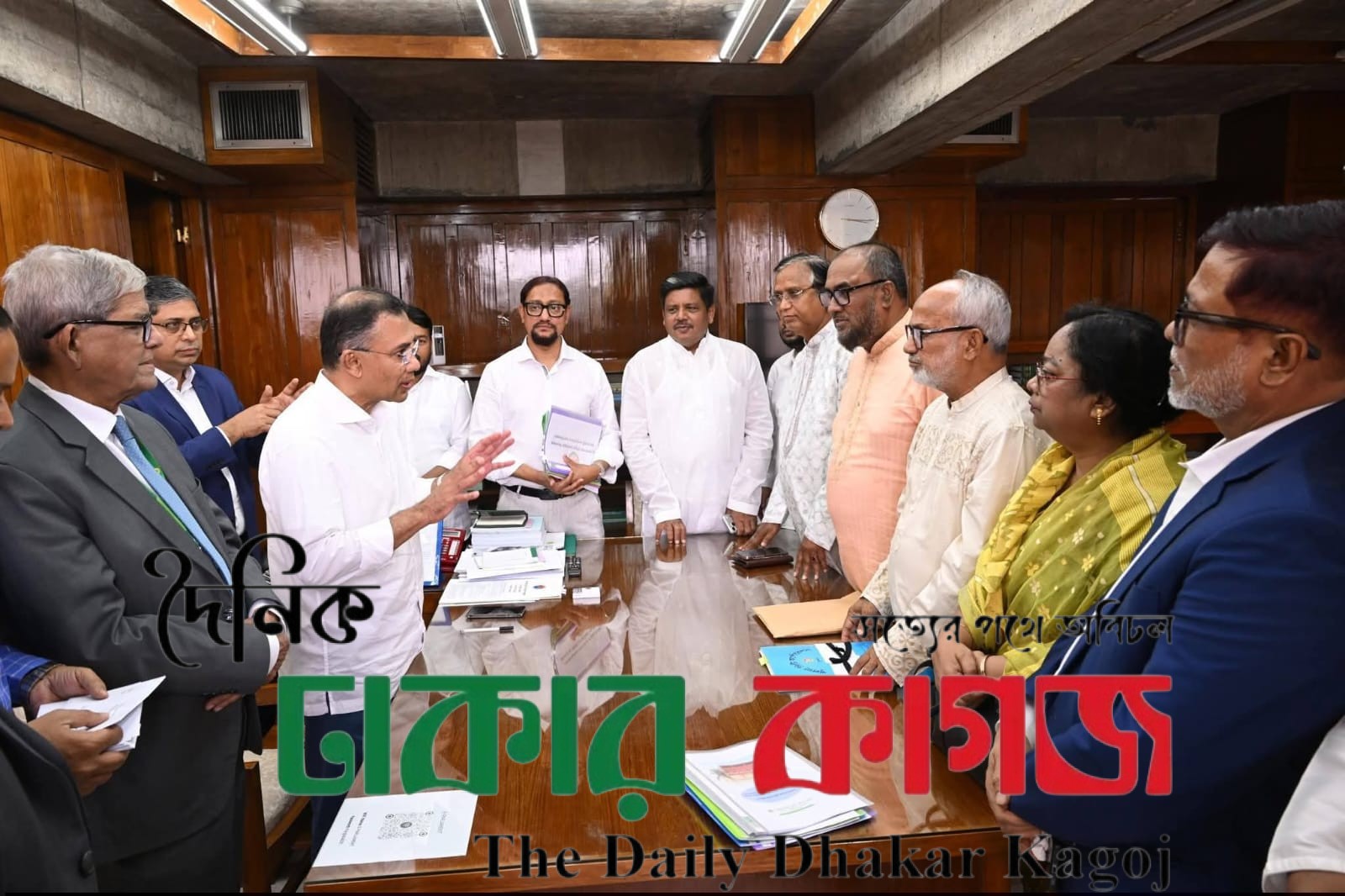সিটি কর্পোরেশনসমূহের প্রত্যেক পরিচ্ছন্নতা কর্মীকে পাঁচ হাজার টাকা করে ঈদ উপহার দিলেন প্রধানমন্ত্রী তারেক রহমান